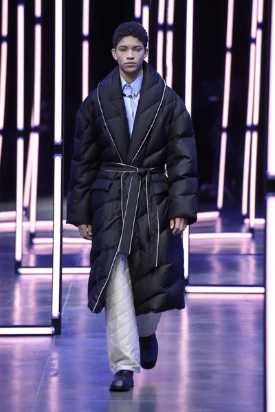 Look 29